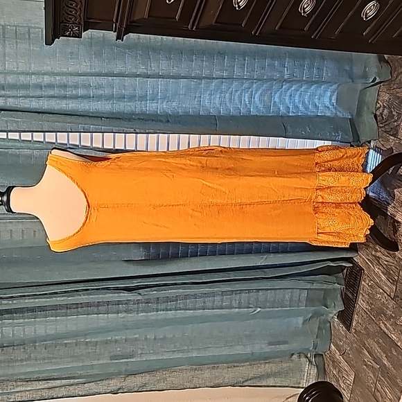 NWOT, Gorgeous 100% Linen, Made In Italy Maxi Dress - Picture 5 of 8